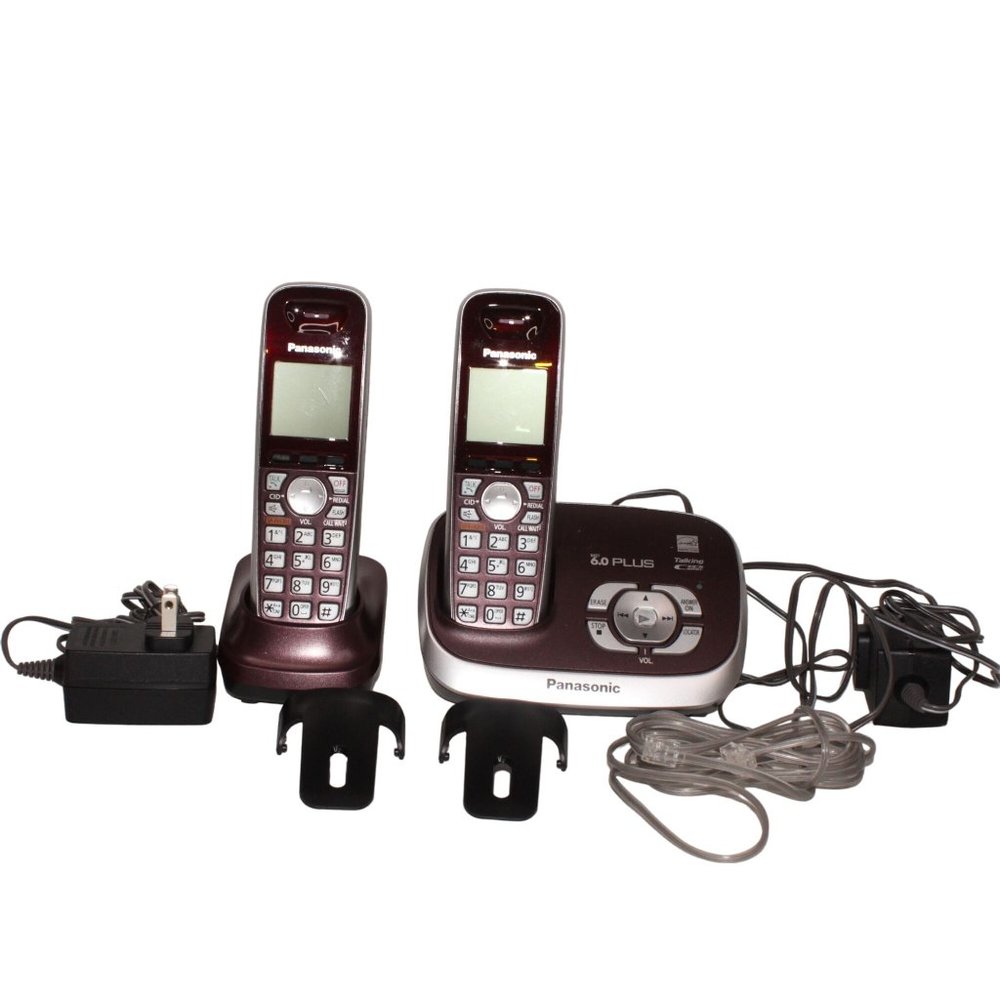 Panasonic KXTG6522 Cordless Telephone With Digital Answering Machine 2 Headsets